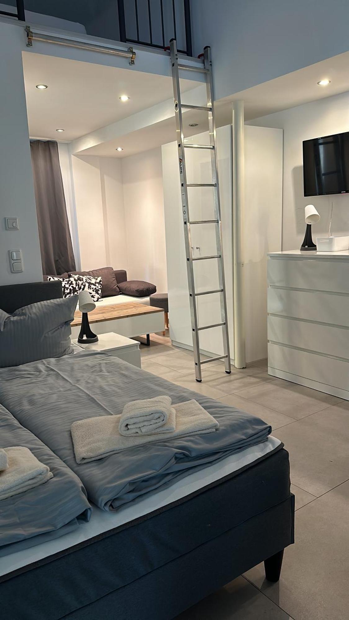 Aparthotel Estelada Boarding - Bogenhausen Munich